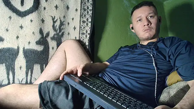 Snapshot of sweet_cock28 chatting on May 2026 03:34:01 AM sweet cock28 online show from May 2026 03:34:01 AM