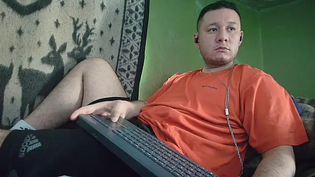 Snapshot of sweet_cock28 chatting on May 2026 03:17:01 PM sweet cock28 online show from May 2026 03:17:01 PM