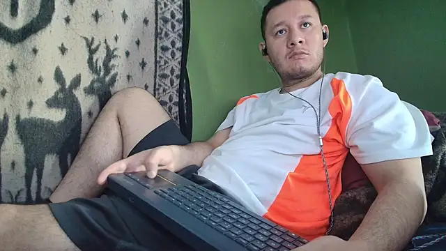 Snapshot of sweet_cock28 chatting on May 2026 03:30:01 PM sweet cock28 online show from May 2026 03:30:01 PM