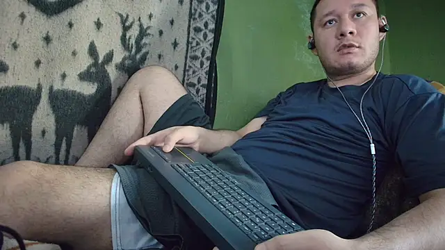 Snapshot of sweet_cock28 chatting on May 2026 03:30:02 PM sweet cock28 online show from May 2026 03:30:02 PM