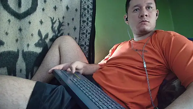 Snapshot of sweet_cock28 chatting on May 2026 03:19:01 PM sweet cock28 online show from May 2026 03:19:01 PM