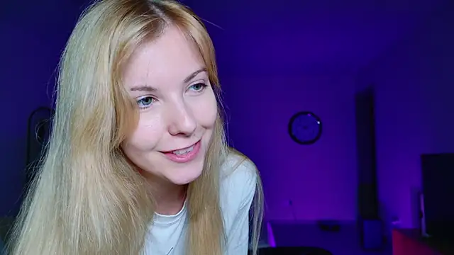 Cassycum online show from November 2025 08:41:02 PM