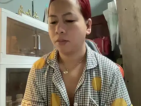 UrLove Marga online show from November 2025 12:10:01 AM