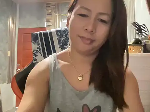 Snapshot of UrLove_Marga chatting on June 2026 10:25:01 PM UrLove Marga online show from June 2026 10:25:01 PM