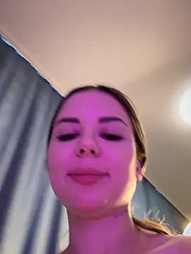 Alina Vibe Me online show from February 2025 11:44:02 PM