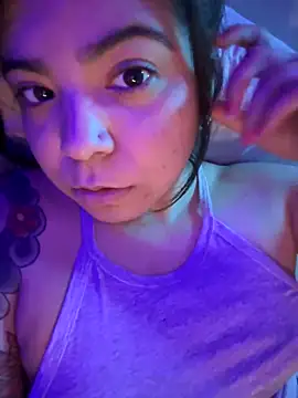 kimmiakiss22 online show from February 2025 09:48:02 PM