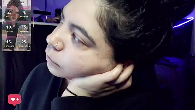 kimmiakiss22 online show from April 2026 03:00:01 AM