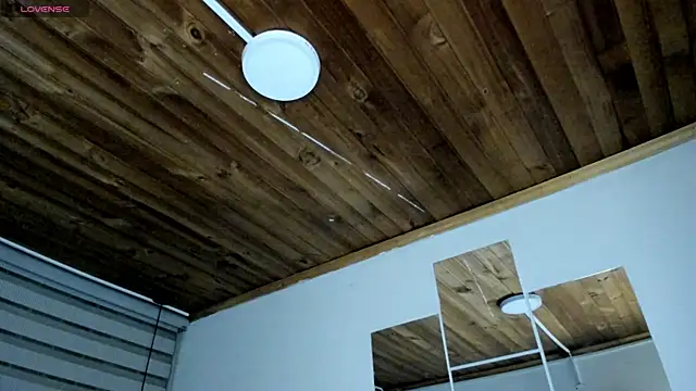 natasha logan  online show from September 2025 04:04:02 AM