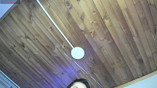 natasha logan  online show from October 2025 04:00:02 AM