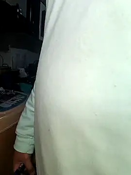 catire2323 online show from October 2025 02:47:02 PM