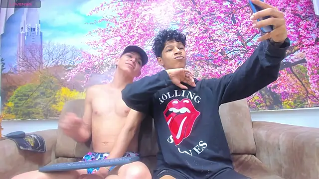 BvlgarVoyss online show from November 2025 05:23:01 PM