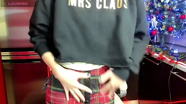 TayanaJons online show from December 2024 10:32:01 AM