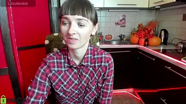 TayanaJons online show from October 2025 07:00:02 AM