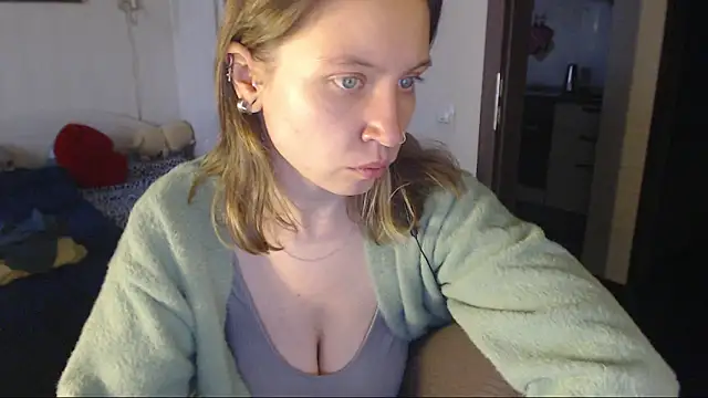 amanda kiss kiss online show from December 2024 01:17:01 PM