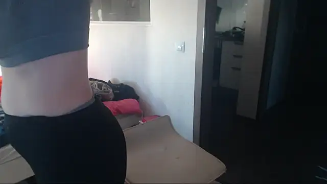 amanda kiss kiss online show from October 2025 01:45:02 PM