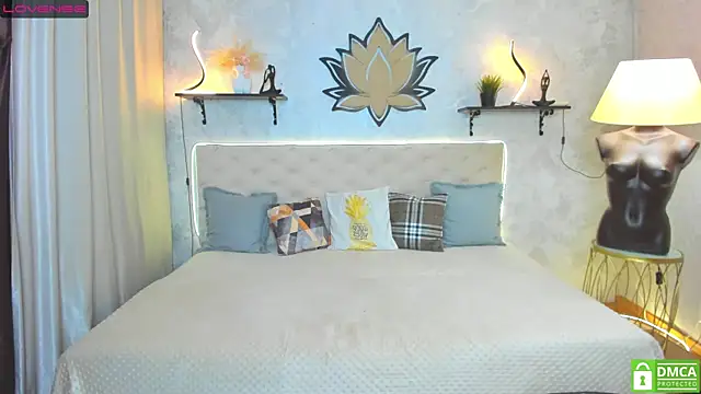 StripBianka online show from October 2025 09:42:02 AM