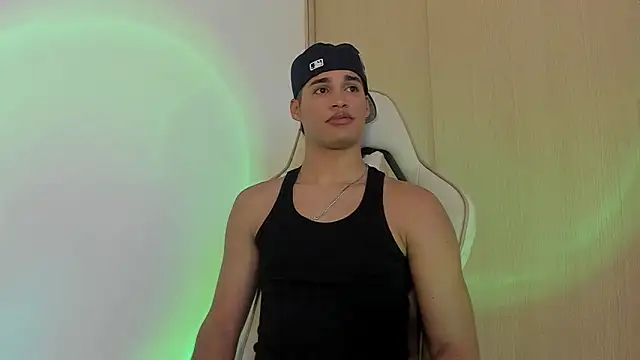 Jimmy Leeh  online show from December 2024 10:55:02 PM