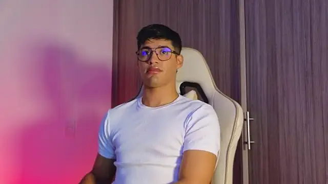 Jimmy Leeh  online show from October 2025 10:28:02 PM