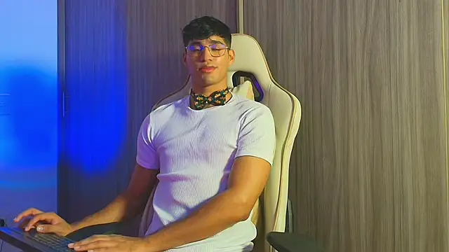 Jimmy Leeh  online show from November 2025 03:38:02 AM