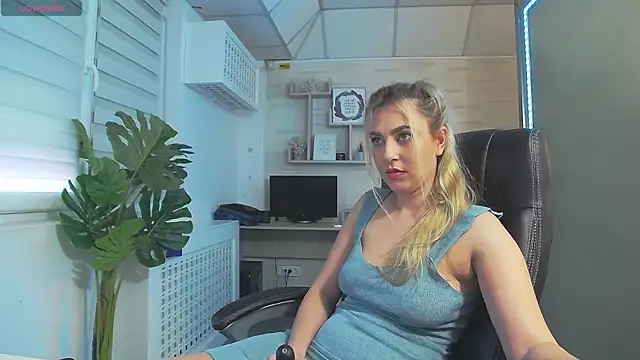 AvaBlue  online show from February 2025 09:00:01 AM