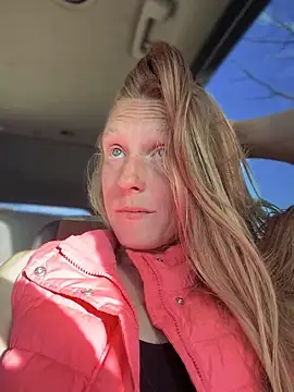 GoldenFlameGoddess online show from April 2026 01:36:01 AM