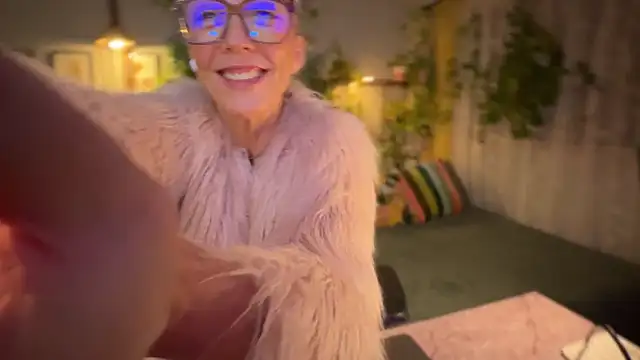 sunniedayz  online show from November 2025 01:32:02 PM