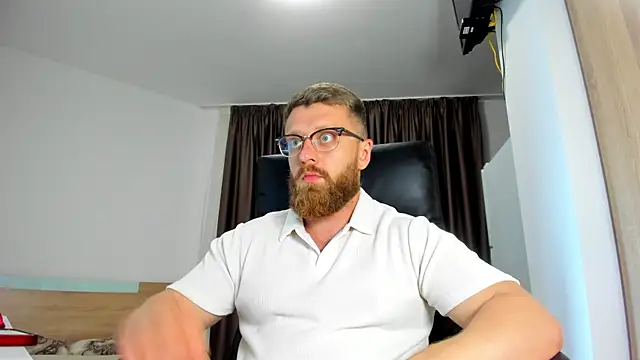 Snapshot of Findom_guy chatting on June 2026 05:27:02 PM Findom guy online show from June 2026 05:27:02 PM