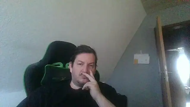 Golffahrer1982 online show from October 2025 09:40:01 AM