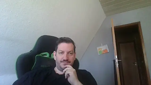 Golffahrer1982 online show from March 2026 09:47:02 AM