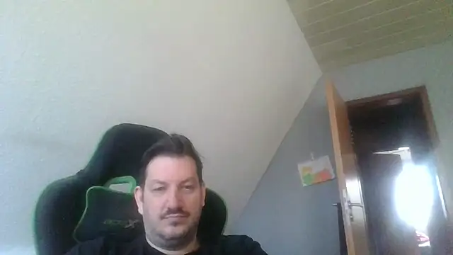 Golffahrer1982 online show from March 2026 09:59:02 AM