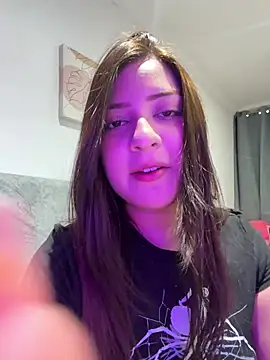 Snapshot of Zoe_Lennoxx chatting on June 2026 11:13:01 PM Zoe Lennoxx online show from June 2026 11:13:01 PM