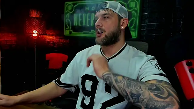 LexXHardy online show from February 2025 10:58:01 PM