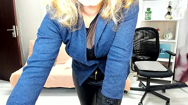 Cassandra Hotty online show from March 2025 03:54:02 AM