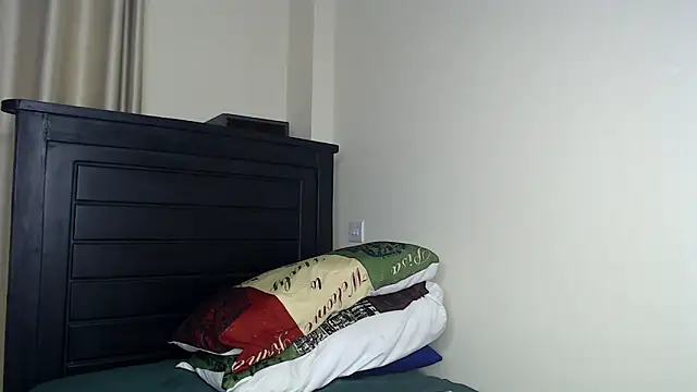 NIKKIE LOVE online show from December 2025 04:41:01 AM