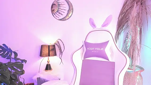 Snapshot of Anngel_1 chatting on December 2024 04:37:01 PM Anngel 1 online show from December 2024 04:37:01 PM