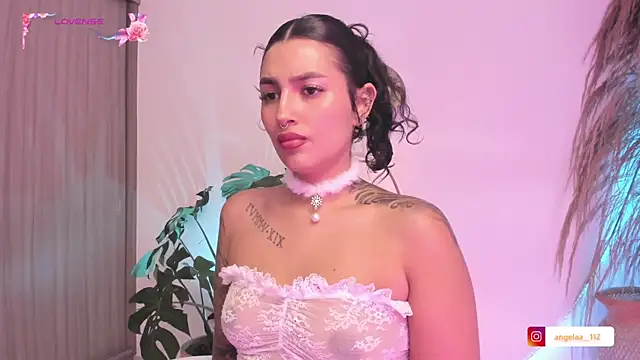 Snapshot of Anngel_1 chatting on October 2025 03:53:01 PM Anngel 1 online show from October 2025 03:53:01 PM