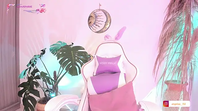 Snapshot of Anngel_1 chatting on October 2025 03:54:02 PM Anngel 1 online show from October 2025 03:54:02 PM