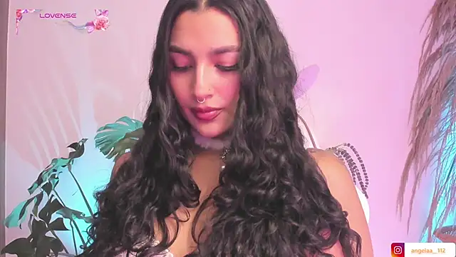 Snapshot of Anngel_1 chatting on October 2025 03:03:01 PM Anngel 1 online show from October 2025 03:03:01 PM