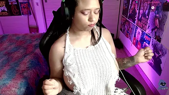 Emmachan19 online show from December 2024 07:39:01 AM