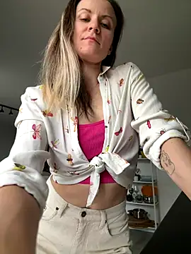 MissAgatha online show from December 2024 10:27:02 AM