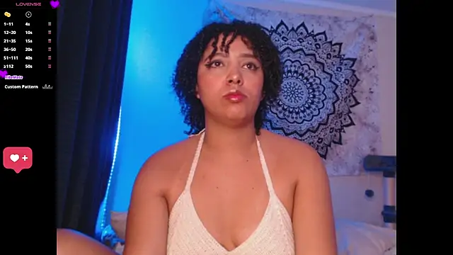 Snapshot of michell_bling1 chatting on March 2025 03:10:02 AM michell bling1 online show from March 2025 03:10:02 AM