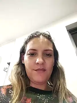 Mia Hampton online show from January 2025 04:04:01 AM