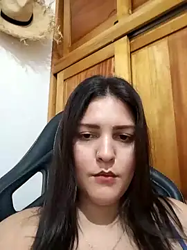 Mia Hampton online show from September 2025 07:03:02 PM