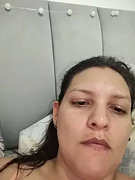 Snapshot of Mia_Hampton chatting on July 2026 07:27:02 PM Mia Hampton online show from July 2026 07:27:02 PM