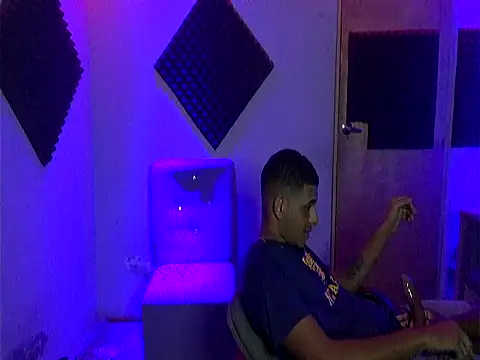 Snapshot of jess2020 chatting on November 2025 01:48:02 AM jess2020 online show from November 2025 01:48:02 AM