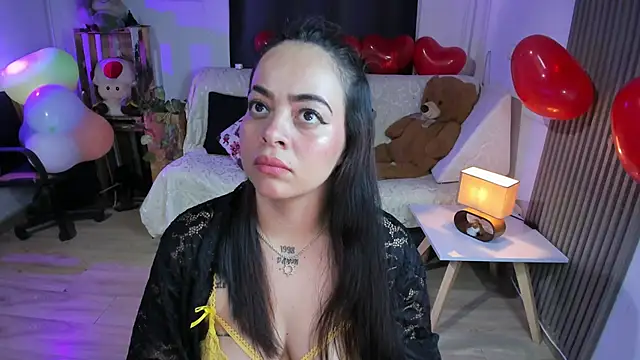 Cuttiealice online show from February 2025 03:32:02 PM