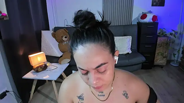 Cuttiealice online show from March 2025 02:03:01 AM