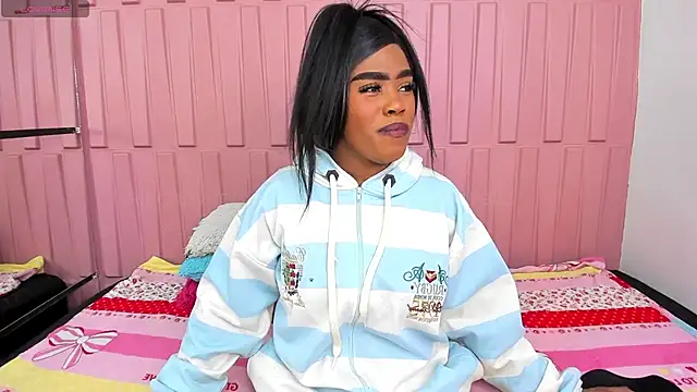 Briana Wells  online show from December 2024 01:39:02 PM