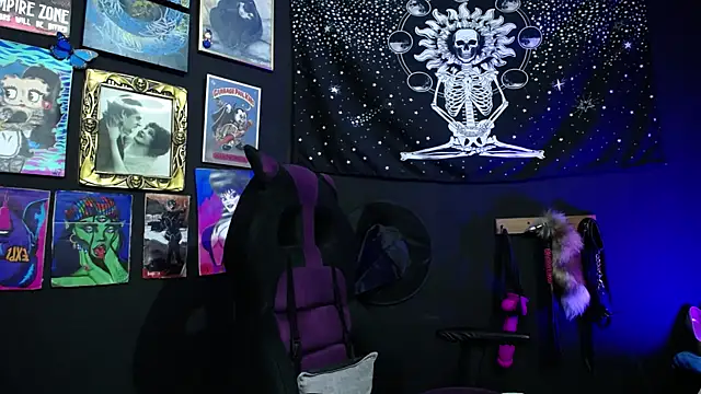 Yourmadame P online show from December 2024 12:28:02 AM