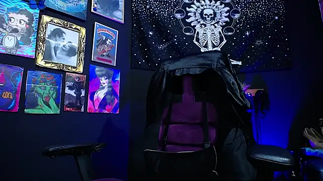 Yourmadame P online show from December 2024 12:39:02 AM